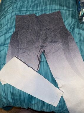 Ombre Knit Sweater Top - Light Gray to Charcoal